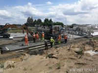 54) 2021-07-18 Wykonywanie nawierzchni betonowej na włączeniu w Trasę Główną z MOP1, tzw. Kopyto w km ok 1+900 JP