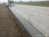 72) 2021-11-17 Wykonywanie ścieku betonowego monolitycznego w km 12+700 JL